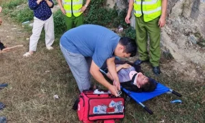 Một người rơi xuống vực sâu hơn 300m ở Tuyên Quang缩略图