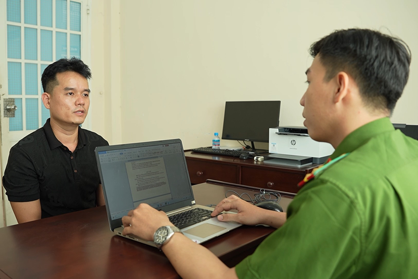 Nghi phạm khai nguyên nhân dùng dao cướp tiệm vàng ở TPHCM缩略图 Nghi phạm khai nguyên nhân dùng dao cướp tiệm vàng ở TPHCM缩略图
