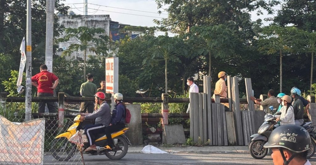 Người đàn ông tử vong sau cú va chạm với tàu hỏa缩略图 Người đàn ông tử vong sau cú va chạm với tàu hỏa缩略图