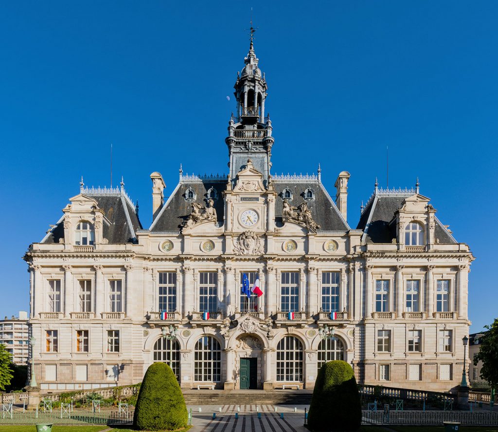 Limoges, thủ phủ gốm sứ Pháp, mất đi tòa thị chính 143 năm tuổi缩略图 Limoges, thủ phủ gốm sứ Pháp, mất đi tòa thị chính 143 năm tuổi缩略图